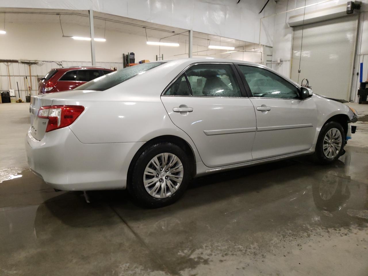 2014 TOYOTA CAMRY L - Image 3