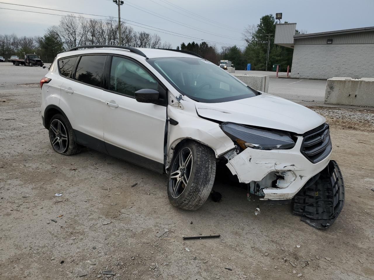2019 FORD ESCAPE SEL - Фото 4