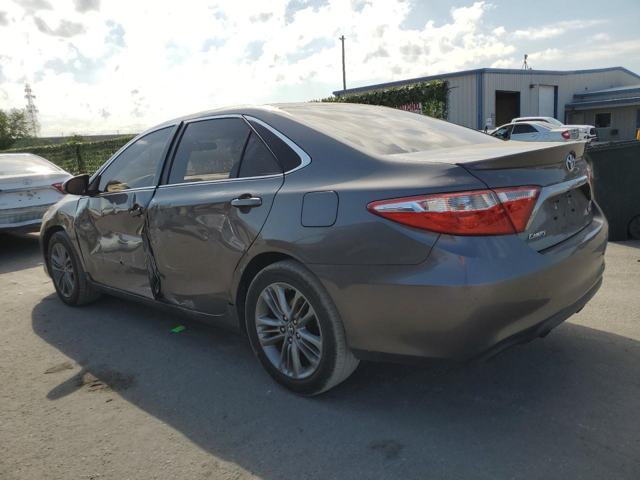 2017 TOYOTA CAMRY LE - Фото 2