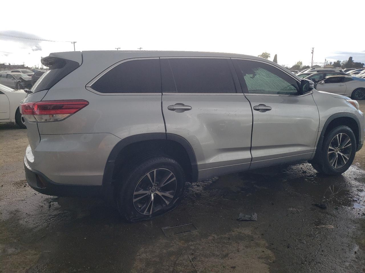 2018 TOYOTA HIGHLANDER - Фото 3