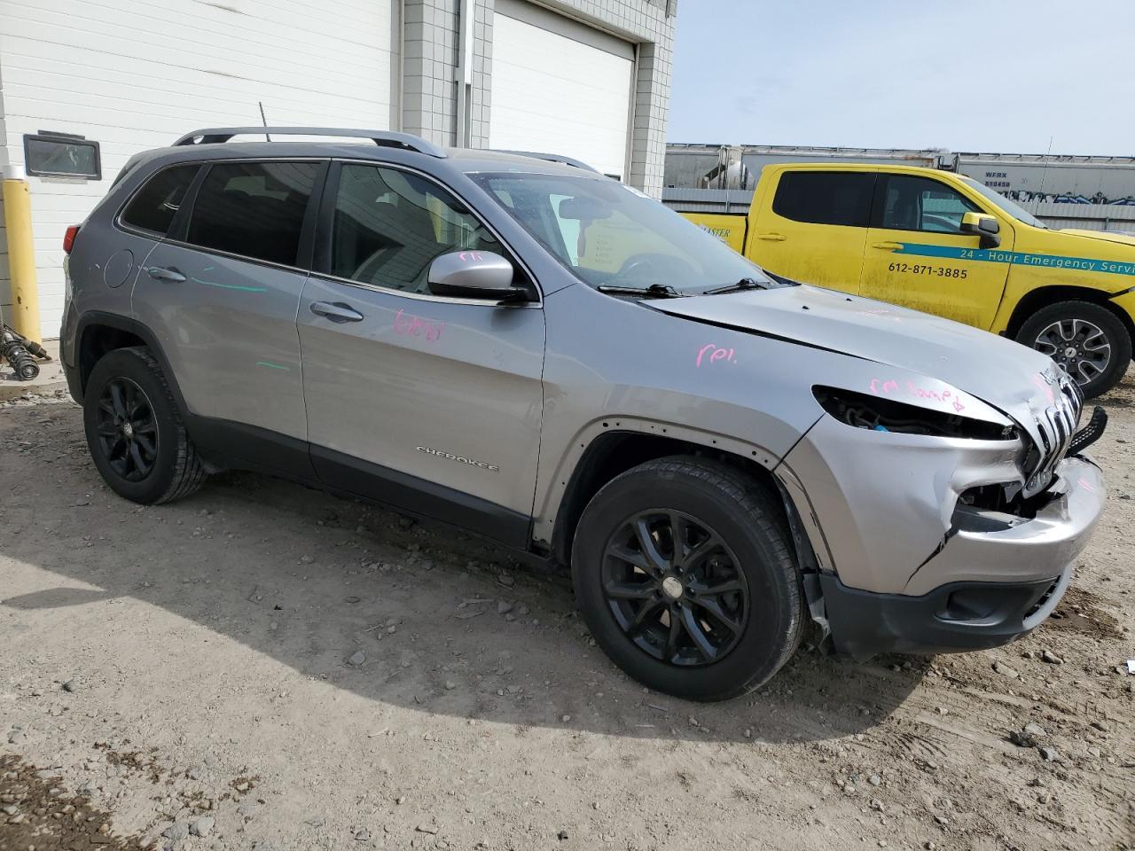 2016 JEEP CHEROKEE L - Image 4