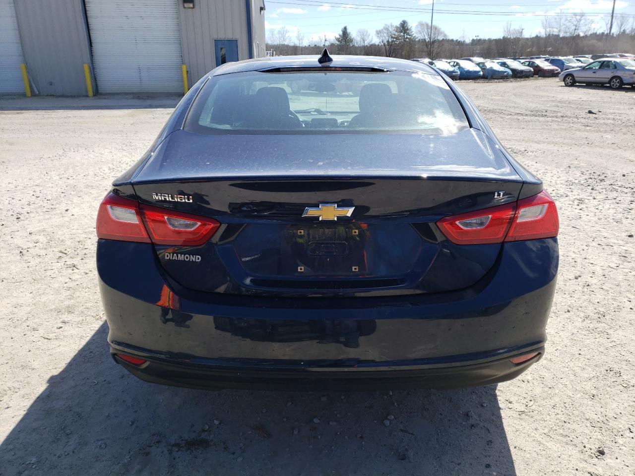 2017 CHEVROLET MALIBU LT - Image 6
