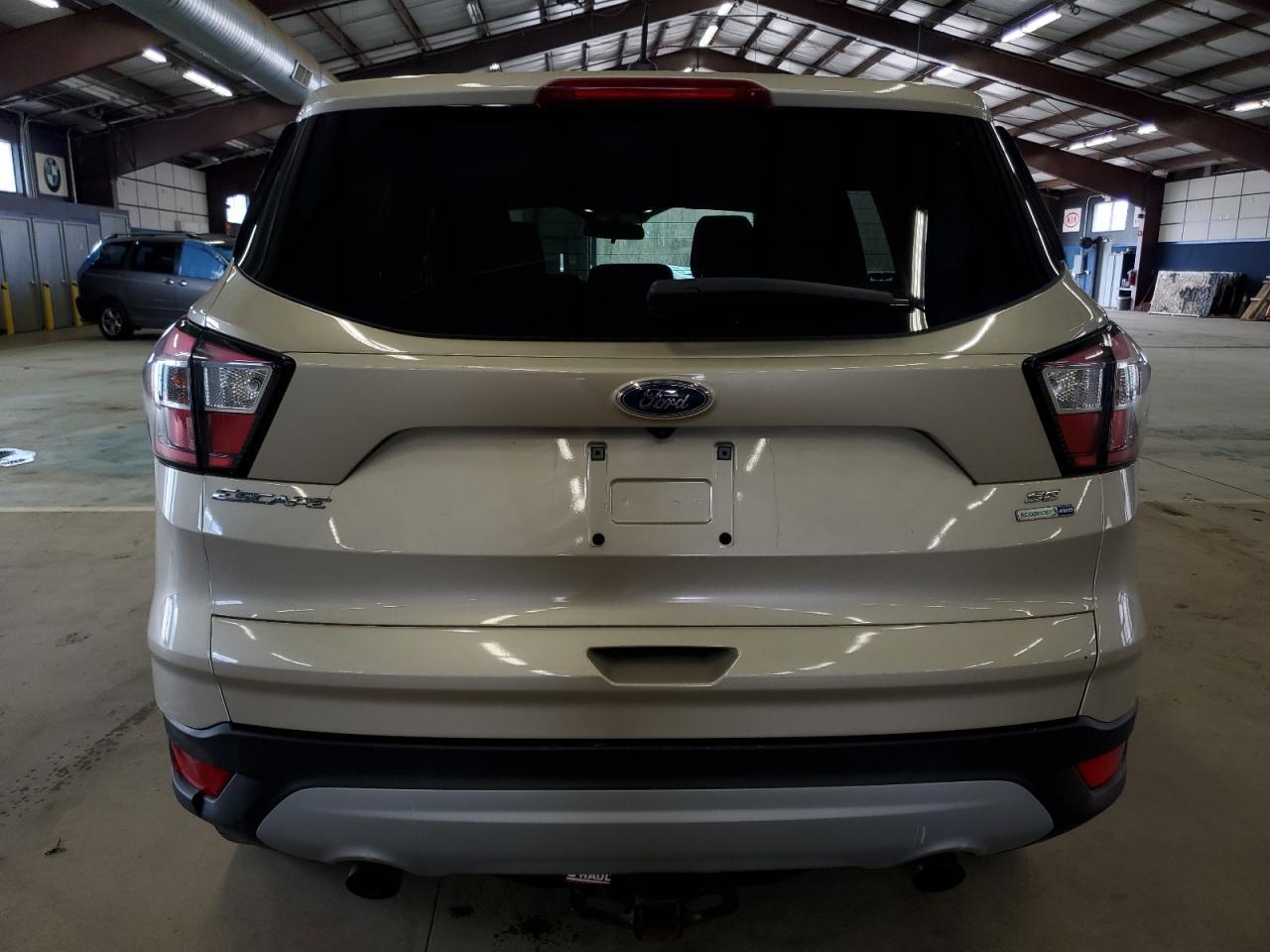 2017 FORD ESCAPE SE - Фото 6