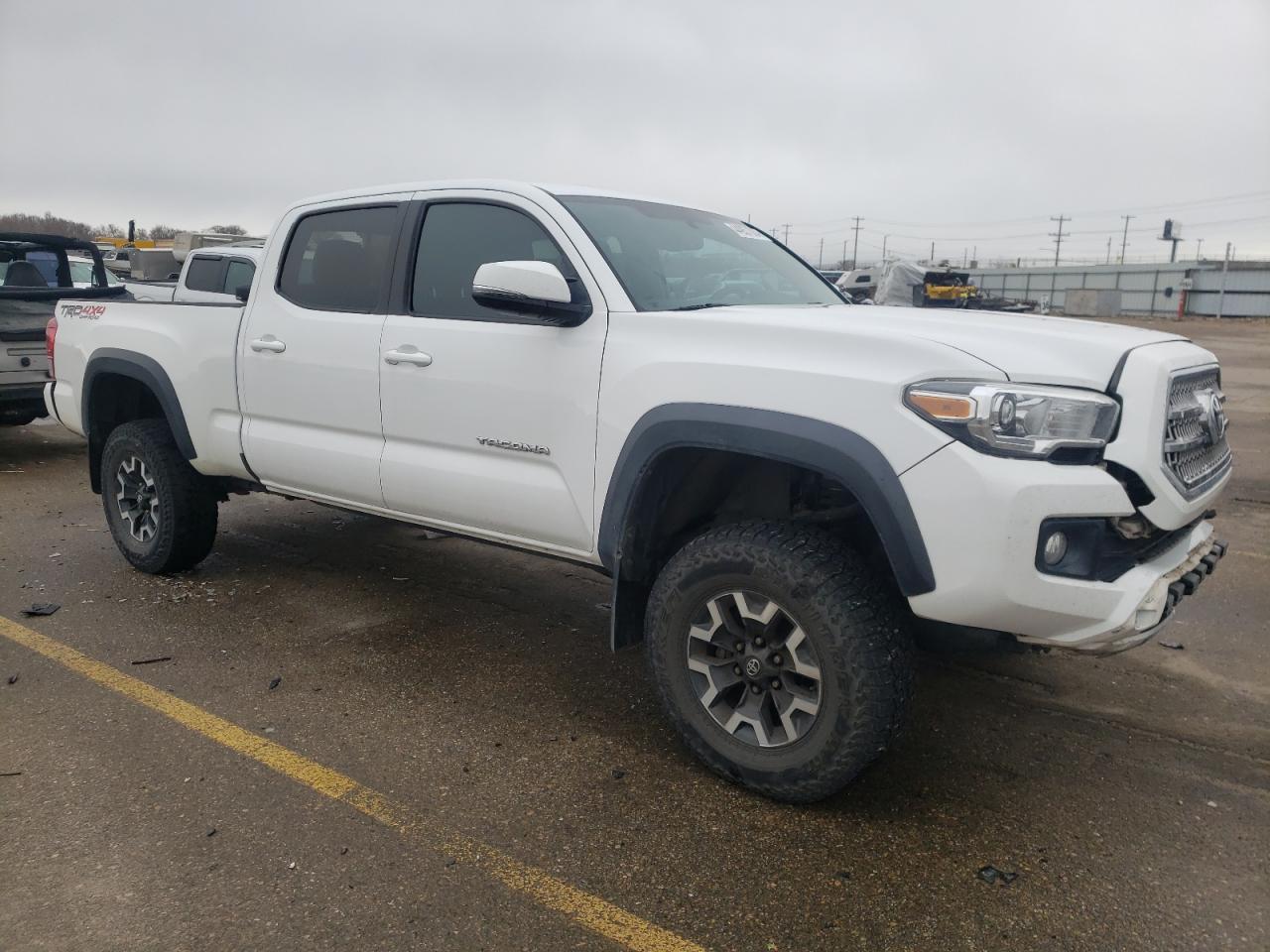 2017 TOYOTA TACOMA DOU - Фото 4