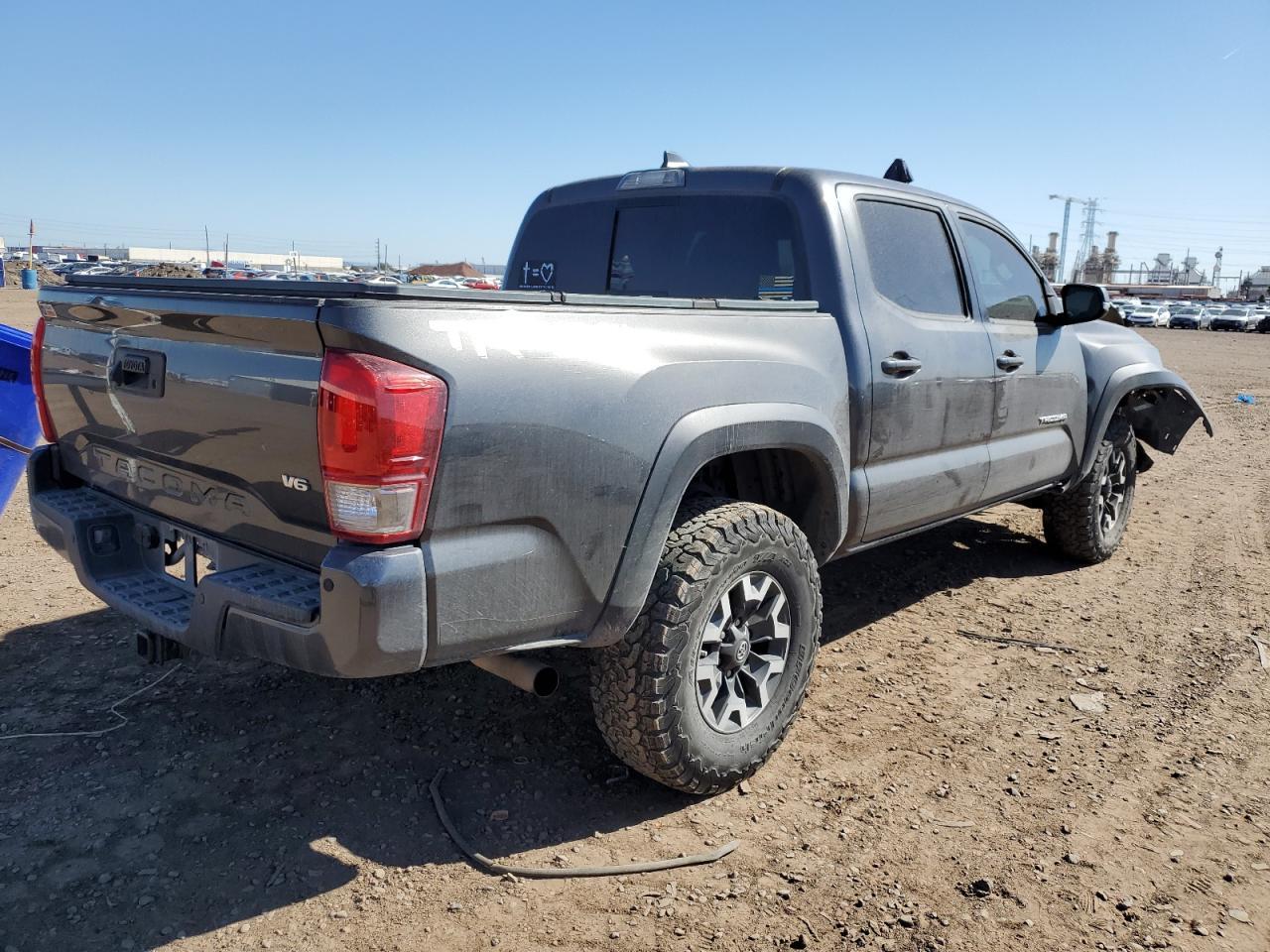 2017 TOYOTA TACOMA DOU - Фото 3