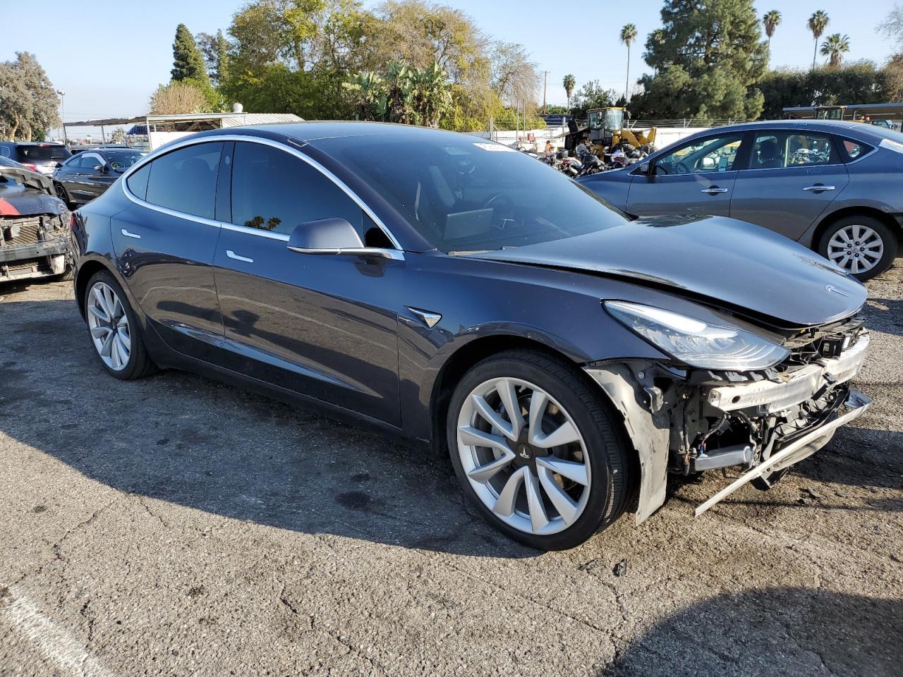 2019 TESLA MODEL 3 - Фото 4