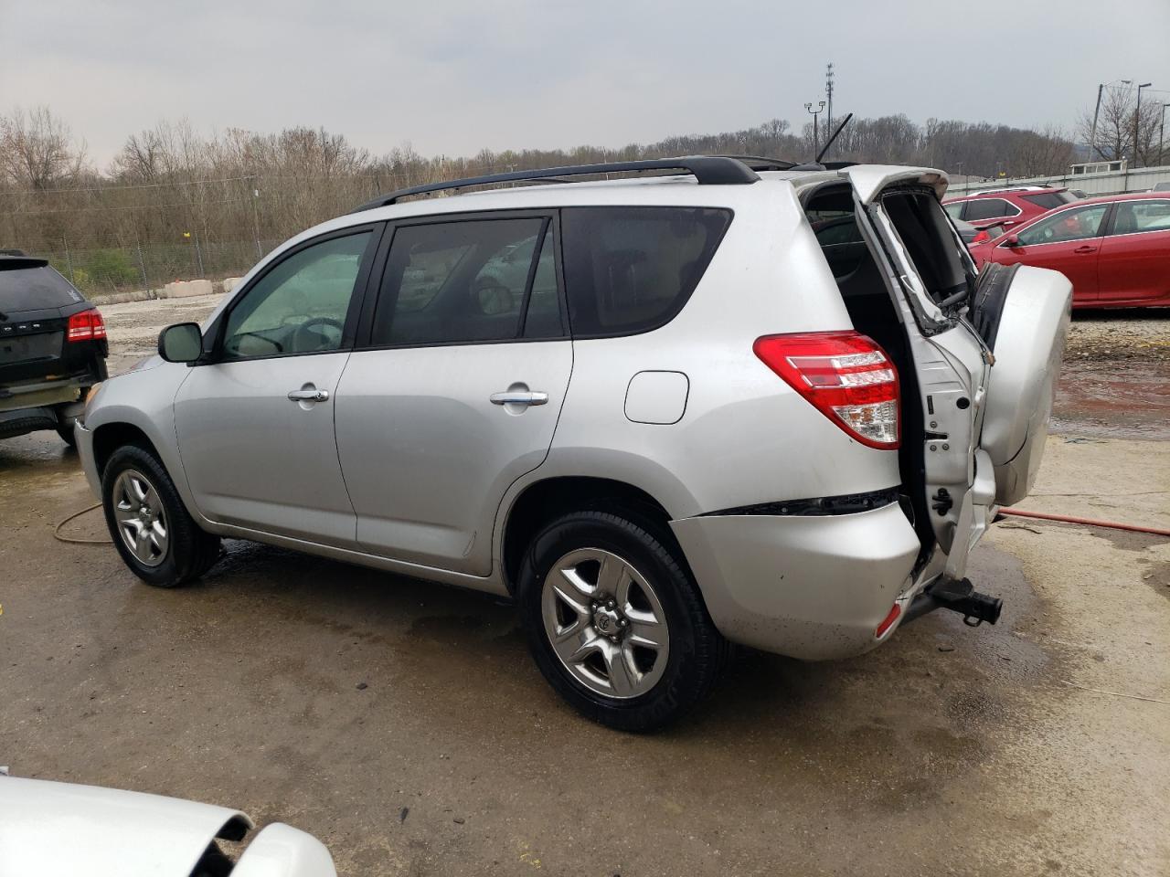 2011 TOYOTA RAV4 - Image 2