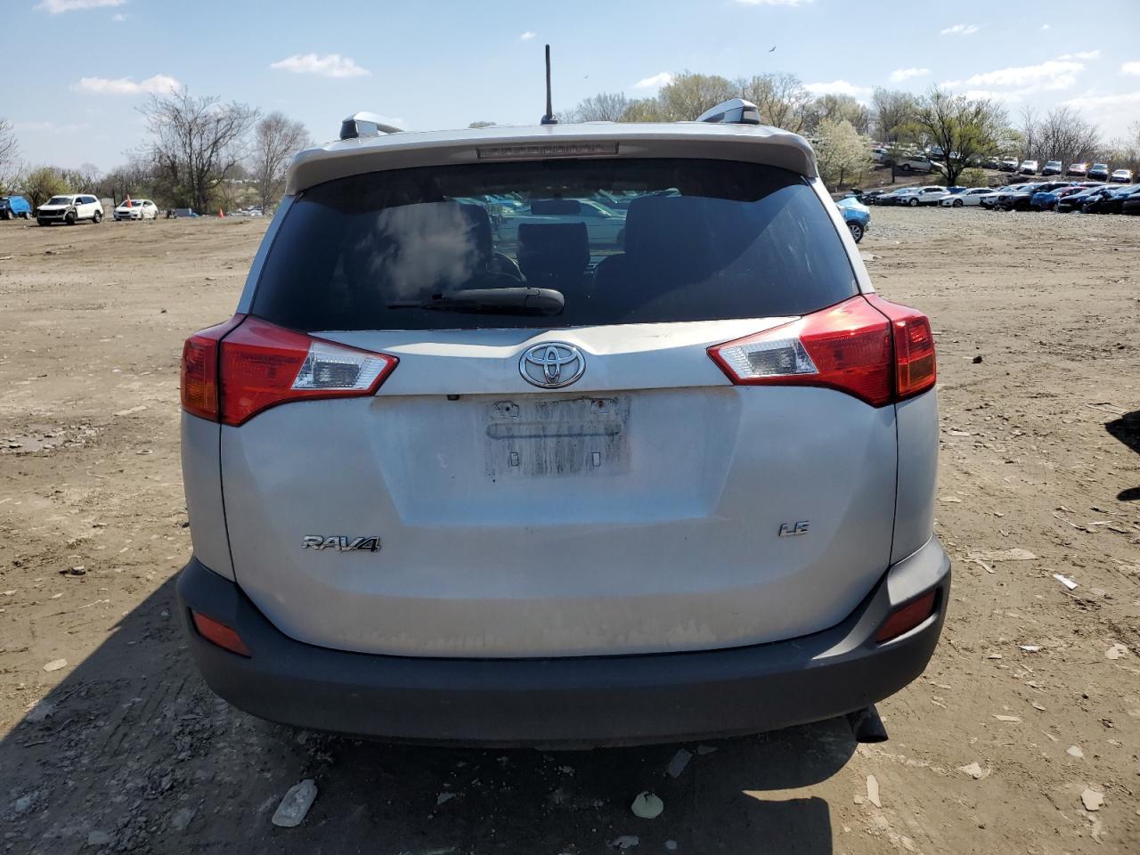 2015 TOYOTA RAV4 LE - Image 6