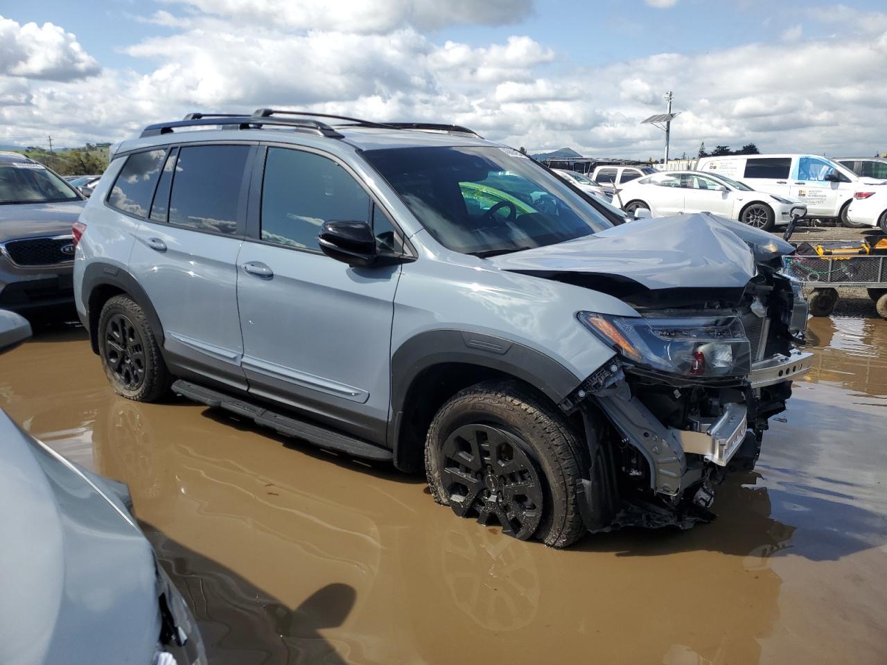 2023 HONDA PASSPORT T - Image 4