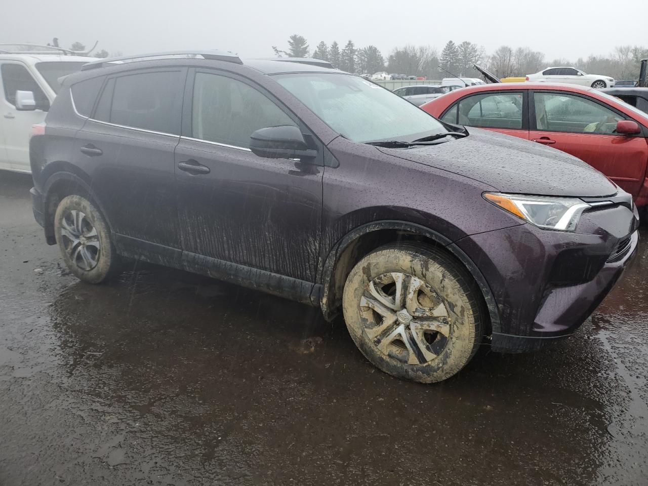 2017 TOYOTA RAV4 LE - Фото 4