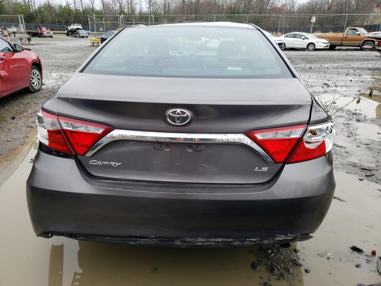 2016 TOYOTA CAMRY LE - Фото 6