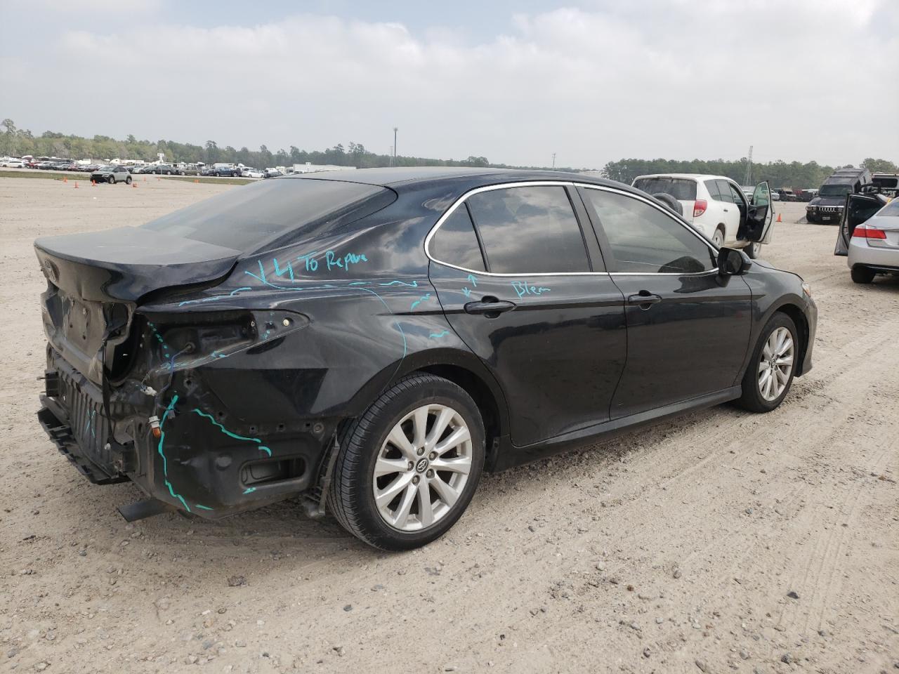 2018 TOYOTA CAMRY L - Фото 3