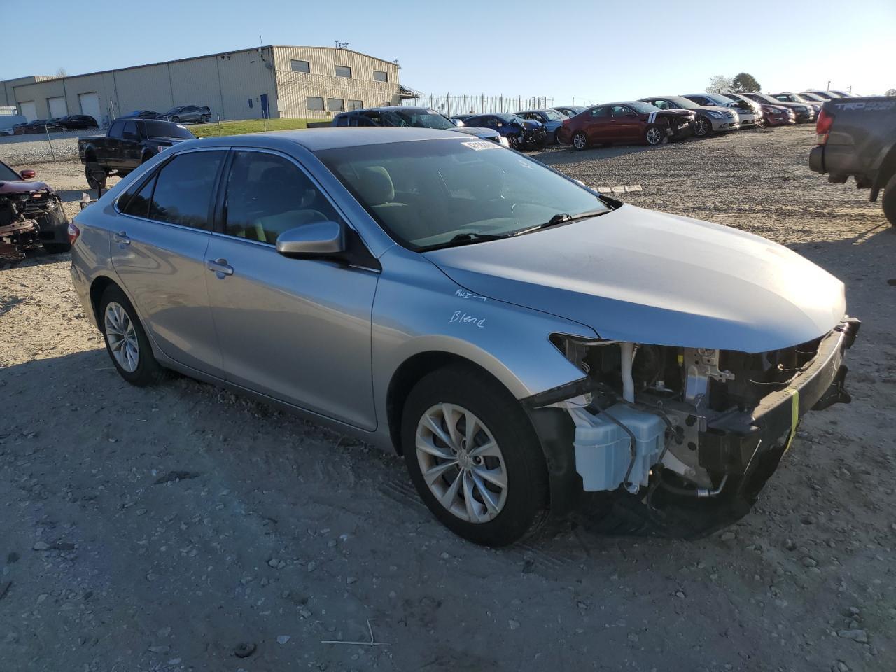 2016 TOYOTA CAMRY LE - Фото 4