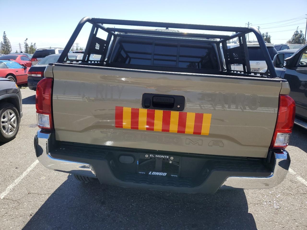 2017 TOYOTA TACOMA DOU - Фото 6
