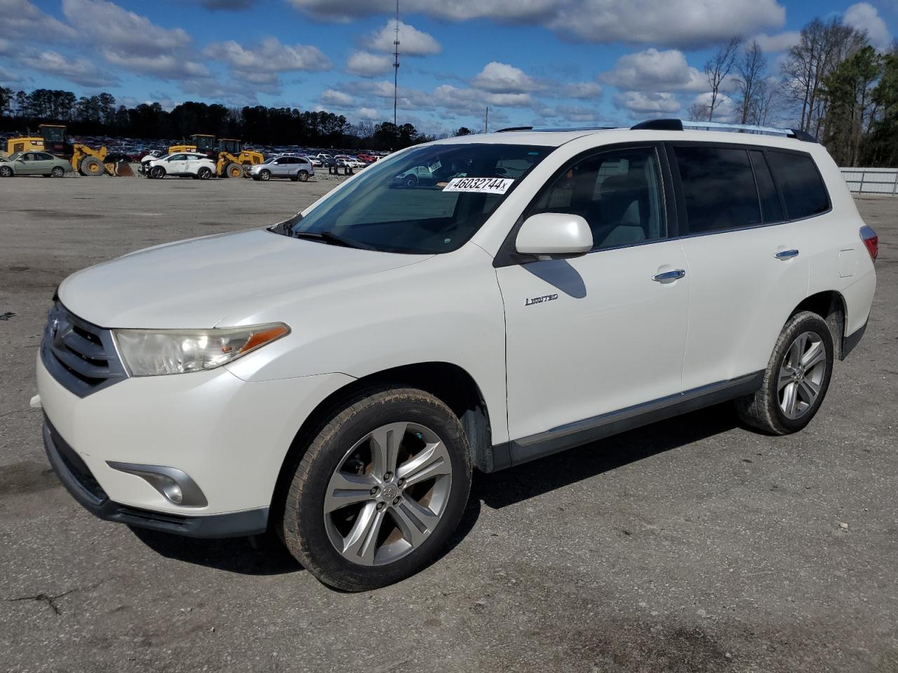 2011 TOYOTA HIGHLANDER