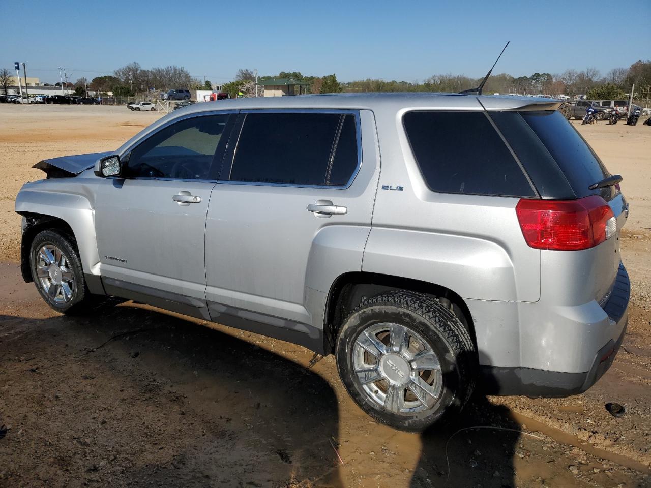 2012 GMC TERRAIN SL - Image 2