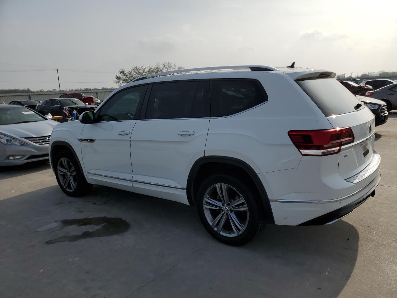 2019 VOLKSWAGEN ATLAS SEL - Фото 2