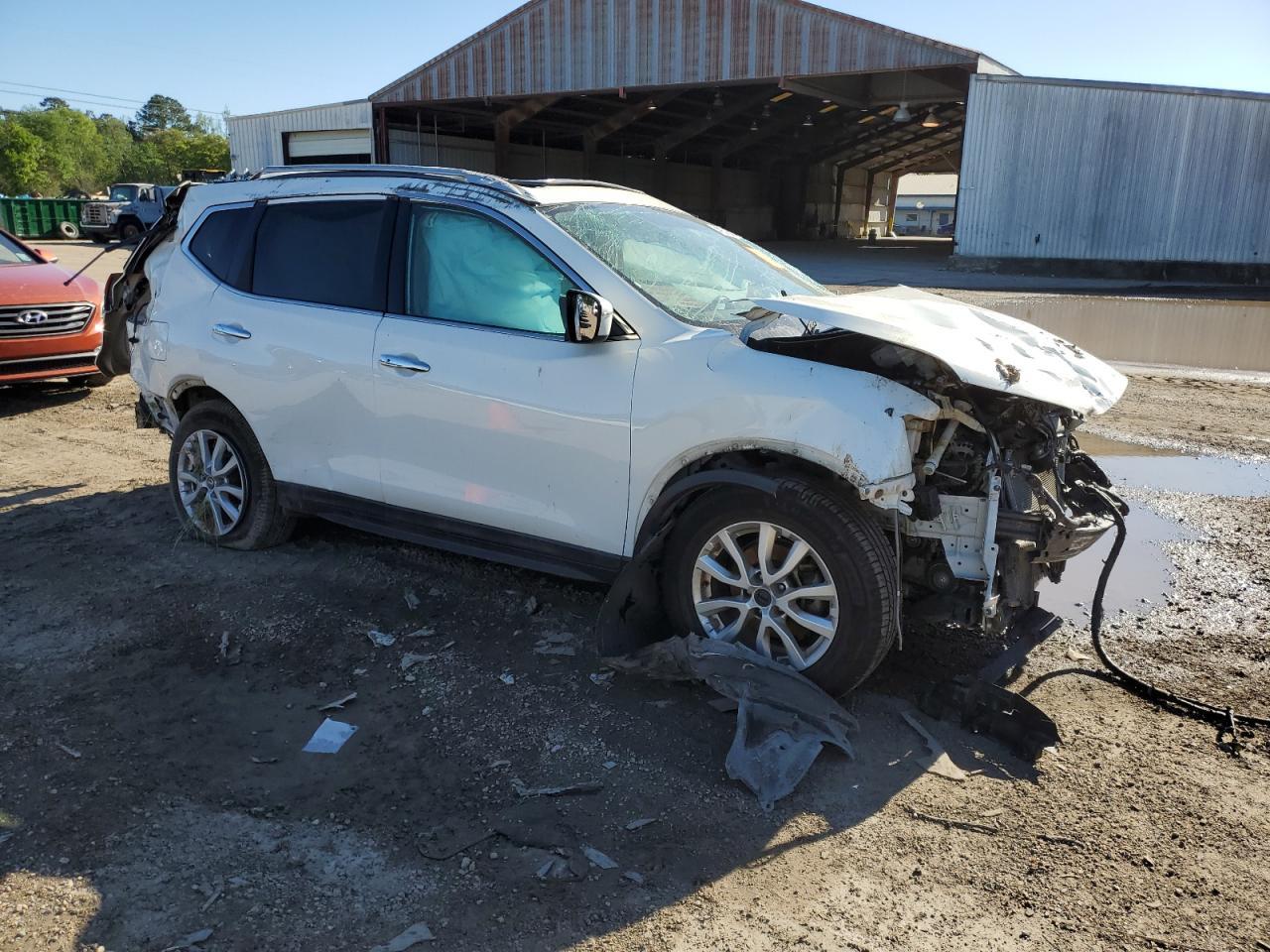 2017 NISSAN ROGUE S - Image 4