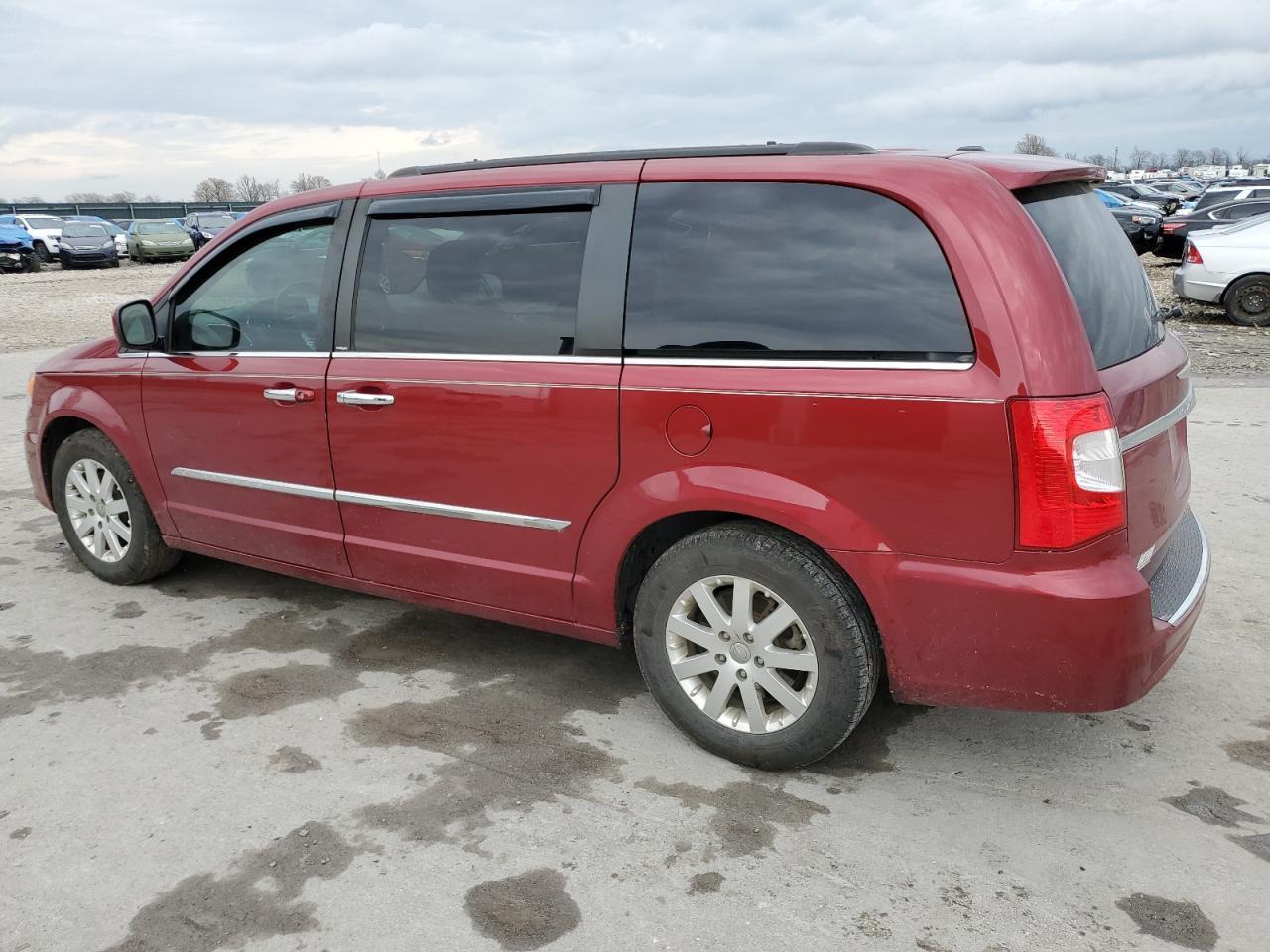 2014 CHRYSLER TOWN & COU - Фото 2
