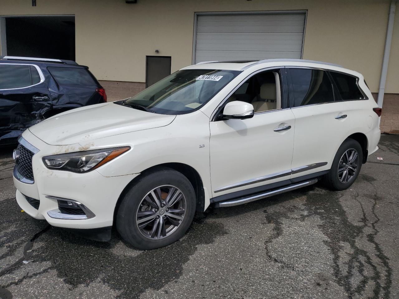 2019 INFINITI QX60 LUXE
