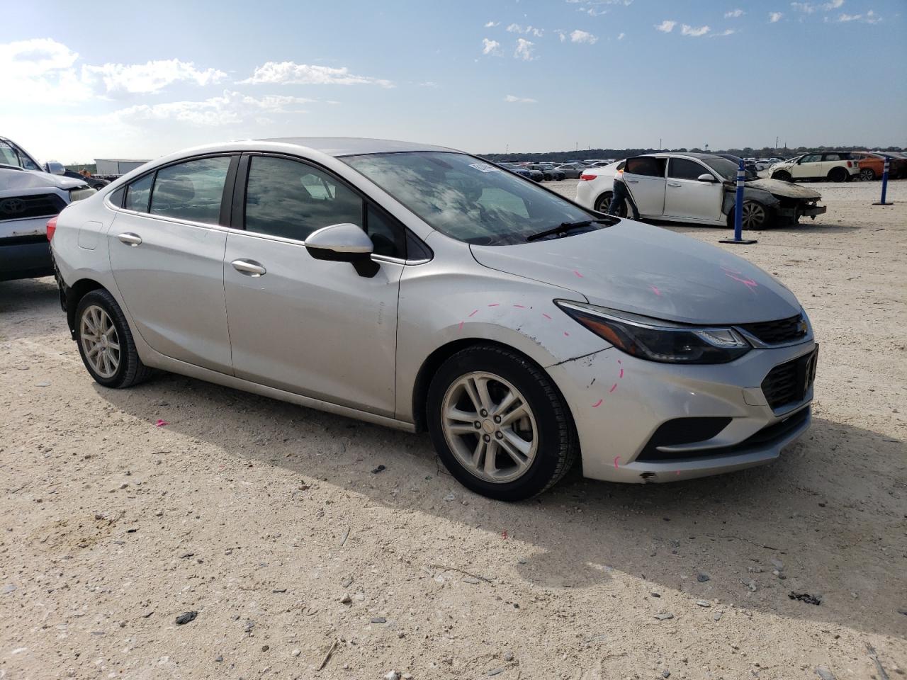 2017 CHEVROLET CRUZE LT - Image 4