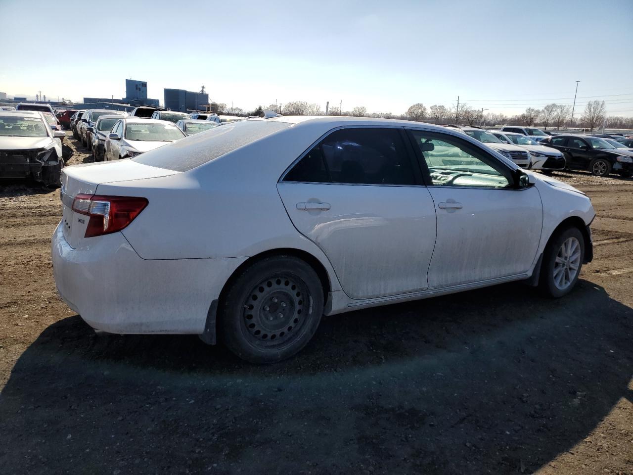 2014 TOYOTA CAMRY L - Image 3