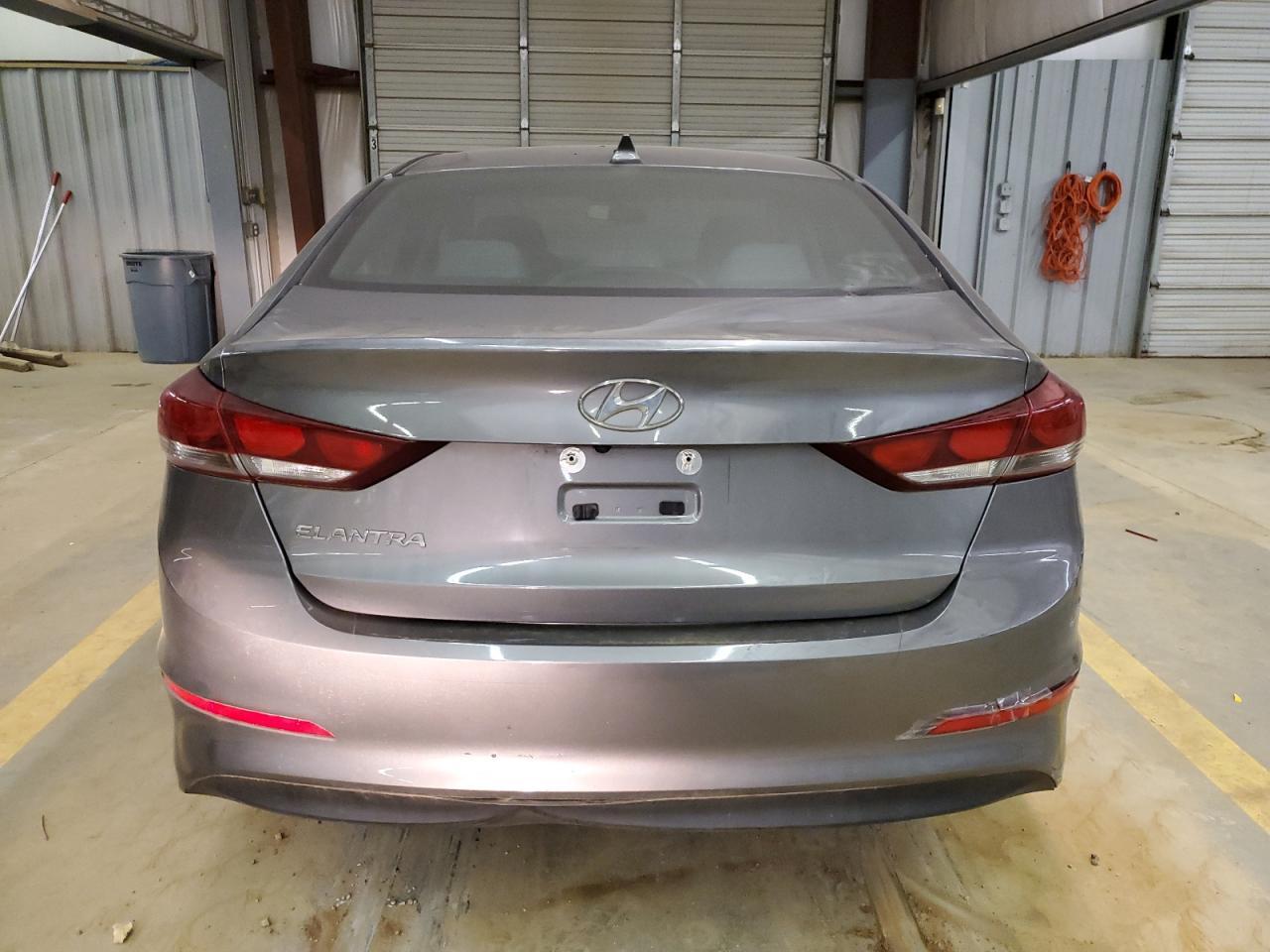 2018 HYUNDAI ELANTRA SE - Фото 6