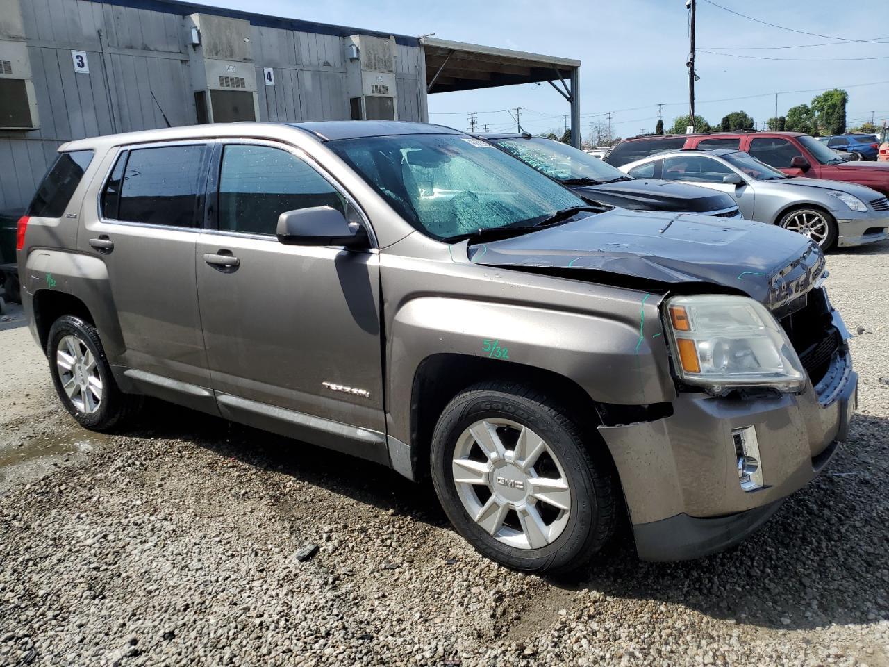 2012 GMC TERRAIN SL - Image 4