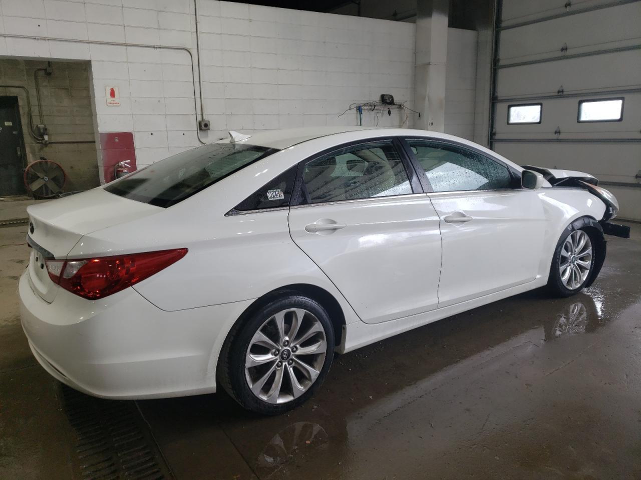 2011 HYUNDAI SONATA GLS - Image 3
