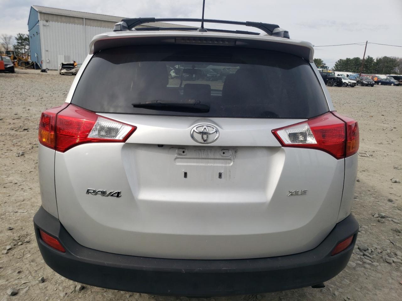 2015 TOYOTA RAV4 XLE - Фото 6