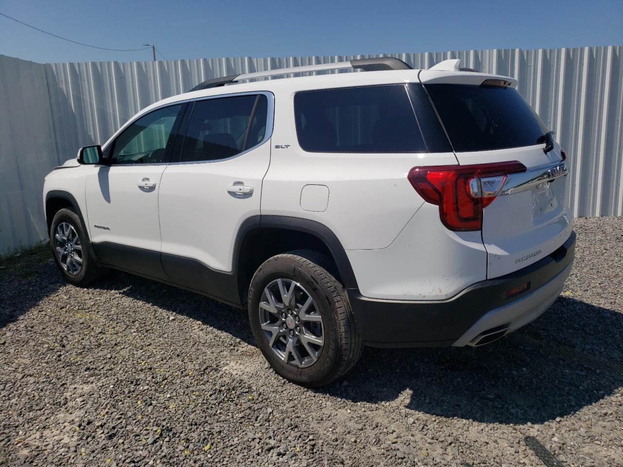 2023 GMC ACADIA SLT - Image 2