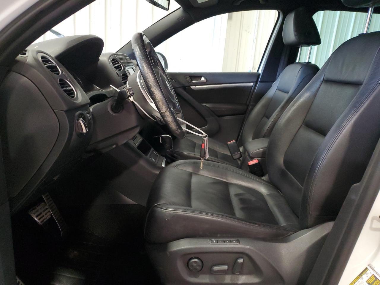 2015 VOLKSWAGEN TIGUAN S - Фото 7