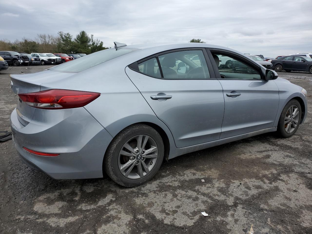 2017 HYUNDAI ELANTRA SE - Фото 3