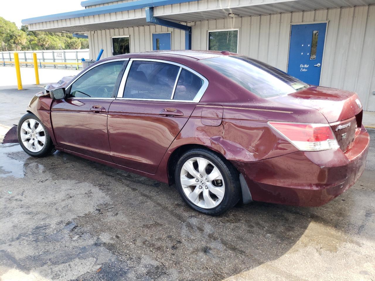 2010 HONDA ACCORD EXL - Image 2