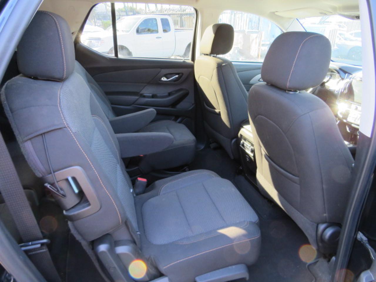 2020 CHEVROLET TRAVERSE L - Фото 6