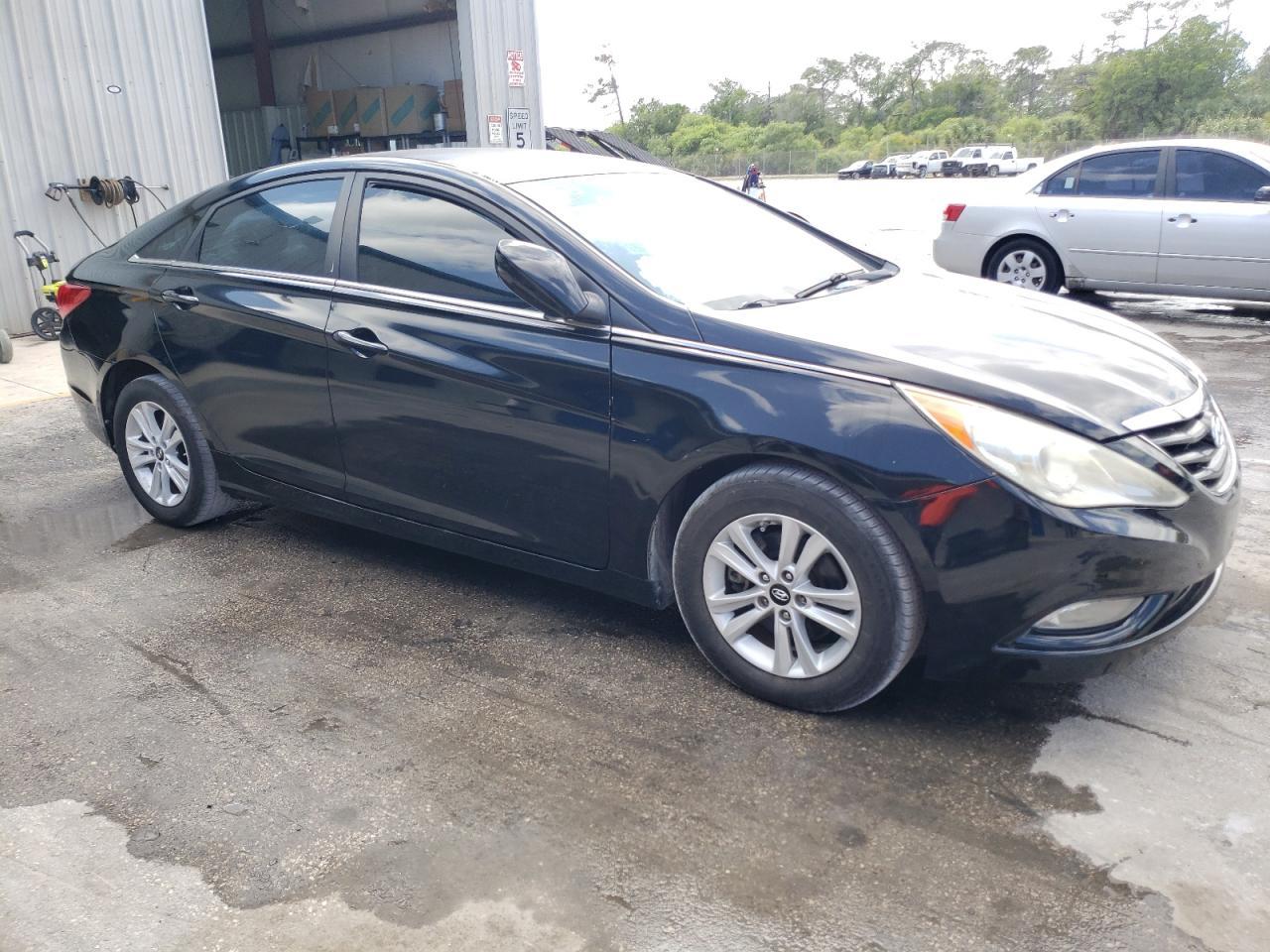 2013 HYUNDAI SONATA GLS - Image 4