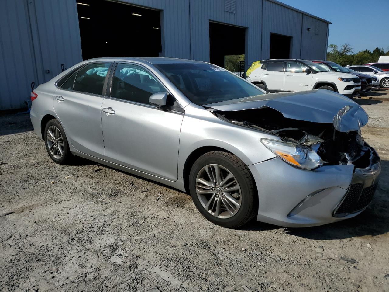 2015 TOYOTA CAMRY LE - Фото 4