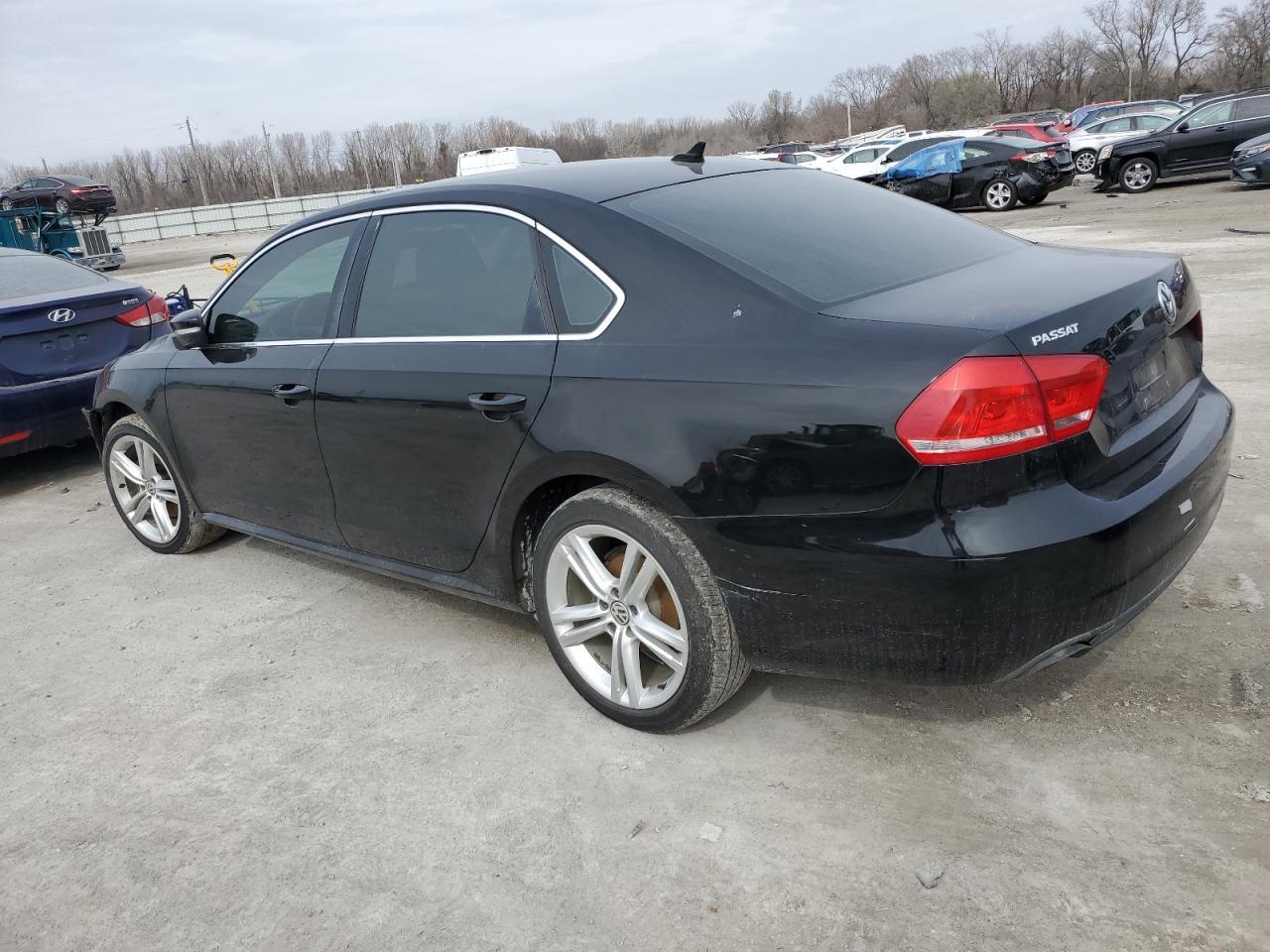 2014 VOLKSWAGEN PASSAT SE - Фото 2