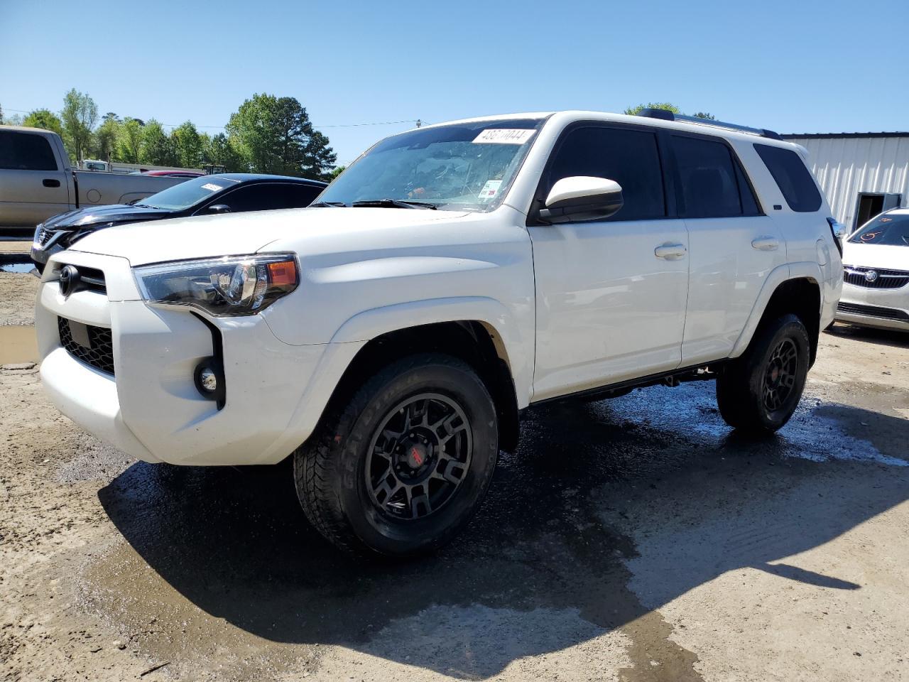 2022 TOYOTA 4RUNNER SR car image