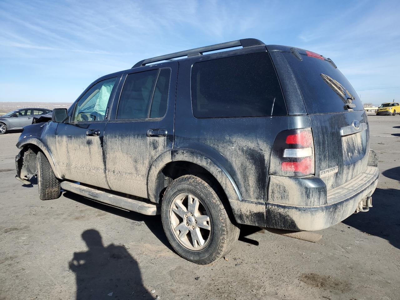 2010 FORD EXPLORER X - Image 2
