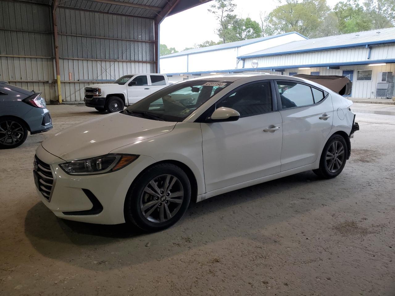 2018 HYUNDAI ELANTRA SE