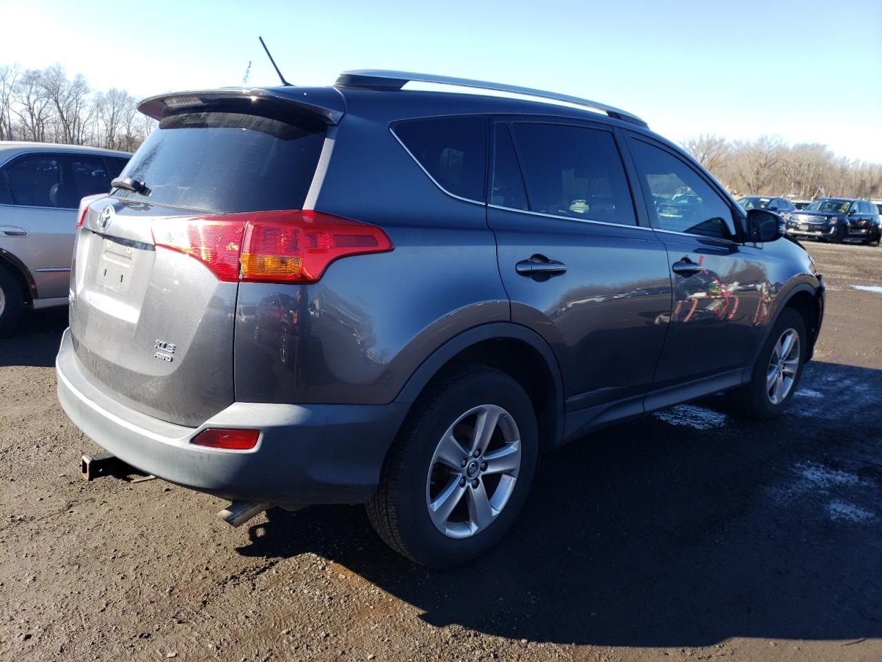 2015 TOYOTA RAV4 XLE - Фото 3