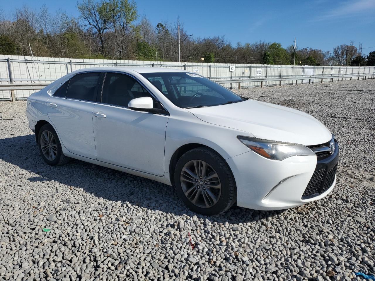 2017 TOYOTA CAMRY LE - Фото 4