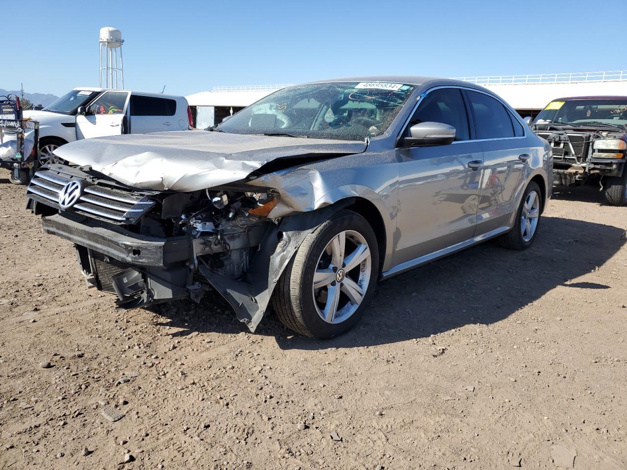 2013 VOLKSWAGEN PASSAT SE