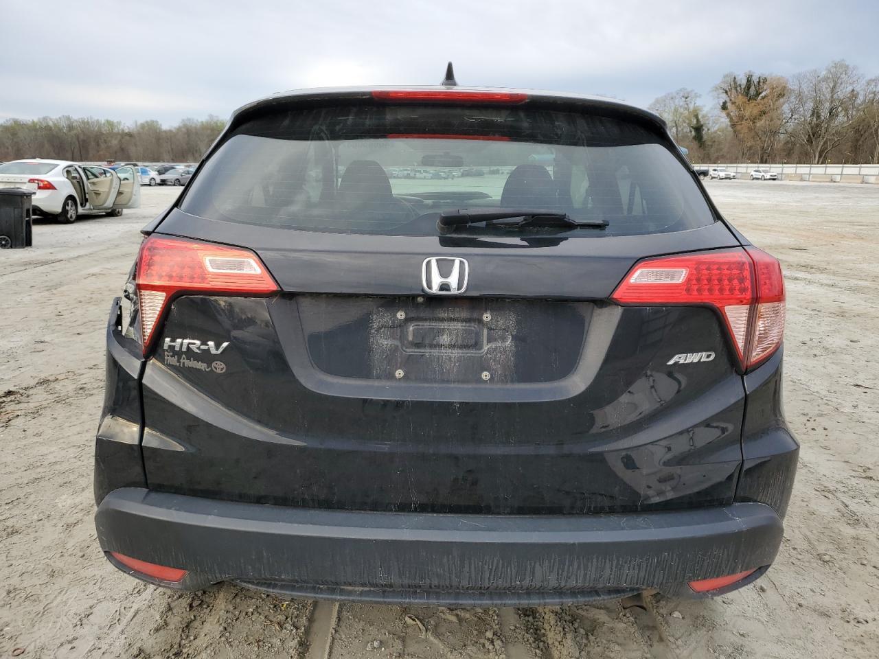 2018 HONDA HR-V LX - Image 6