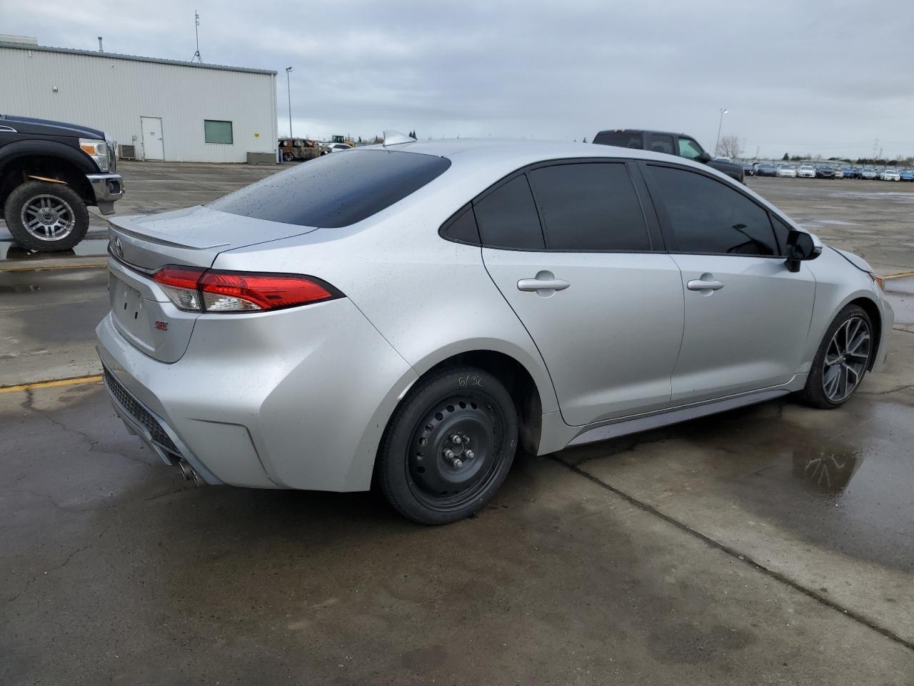 2020 TOYOTA COROLLA SE - Фото 3