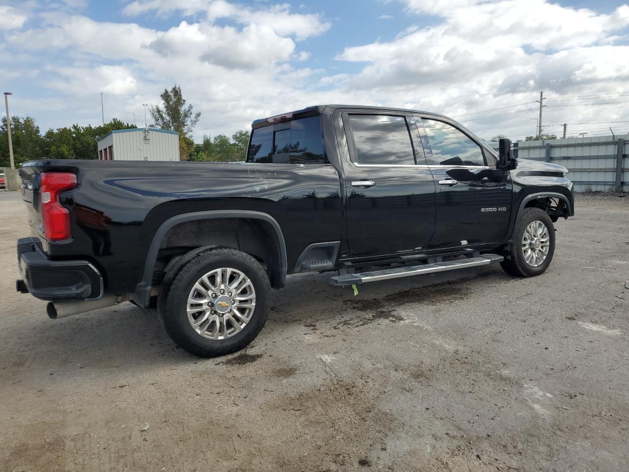 2023 CHEVROLET SILVERADO - Image 3