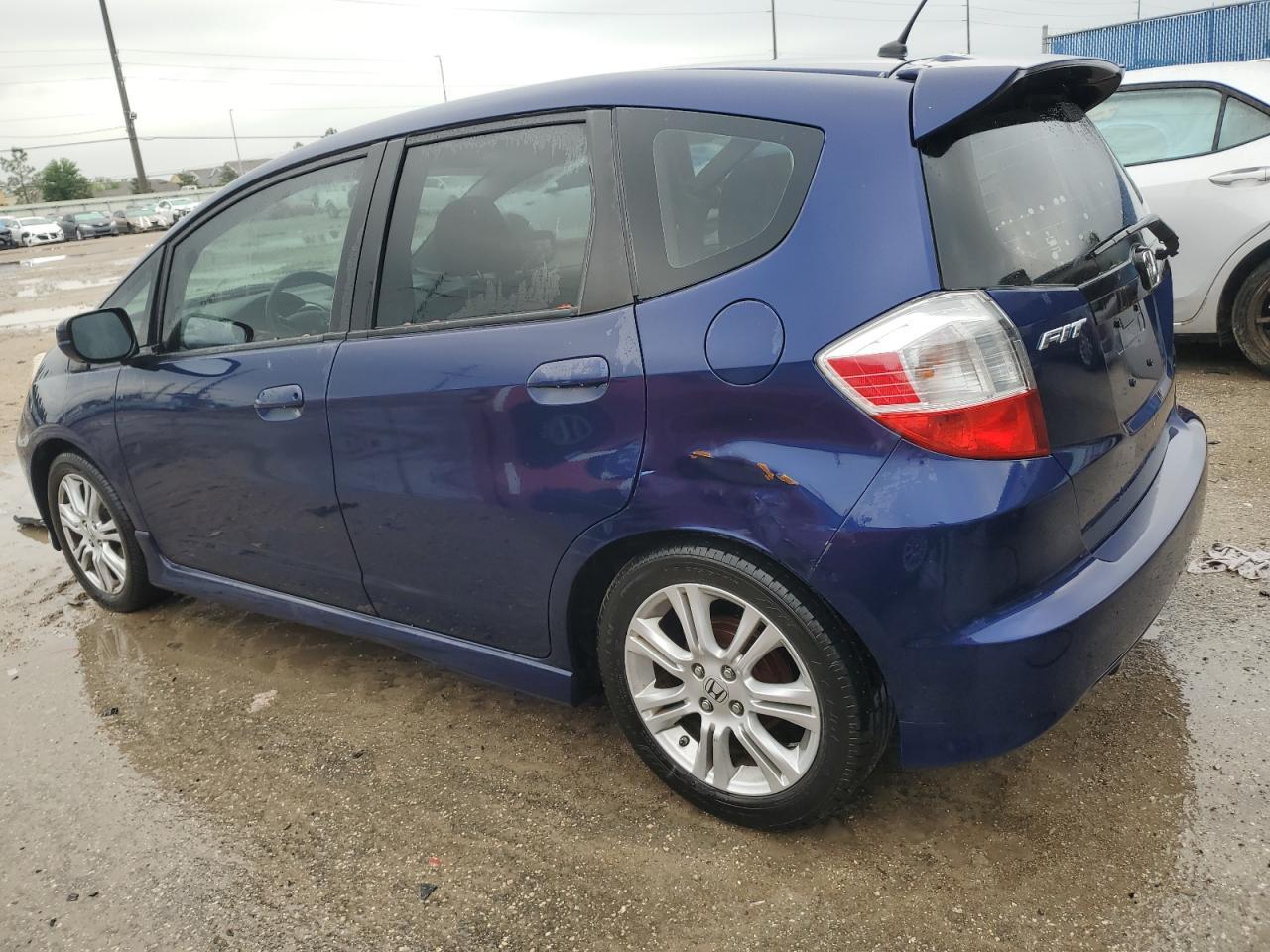 2011 HONDA FIT SPORT - Image 2