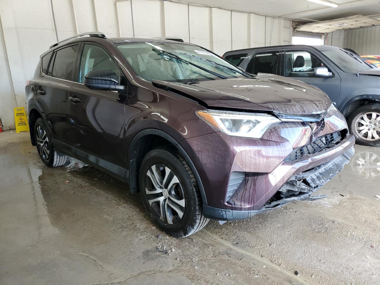 2016 TOYOTA RAV4 LE - Фото 4