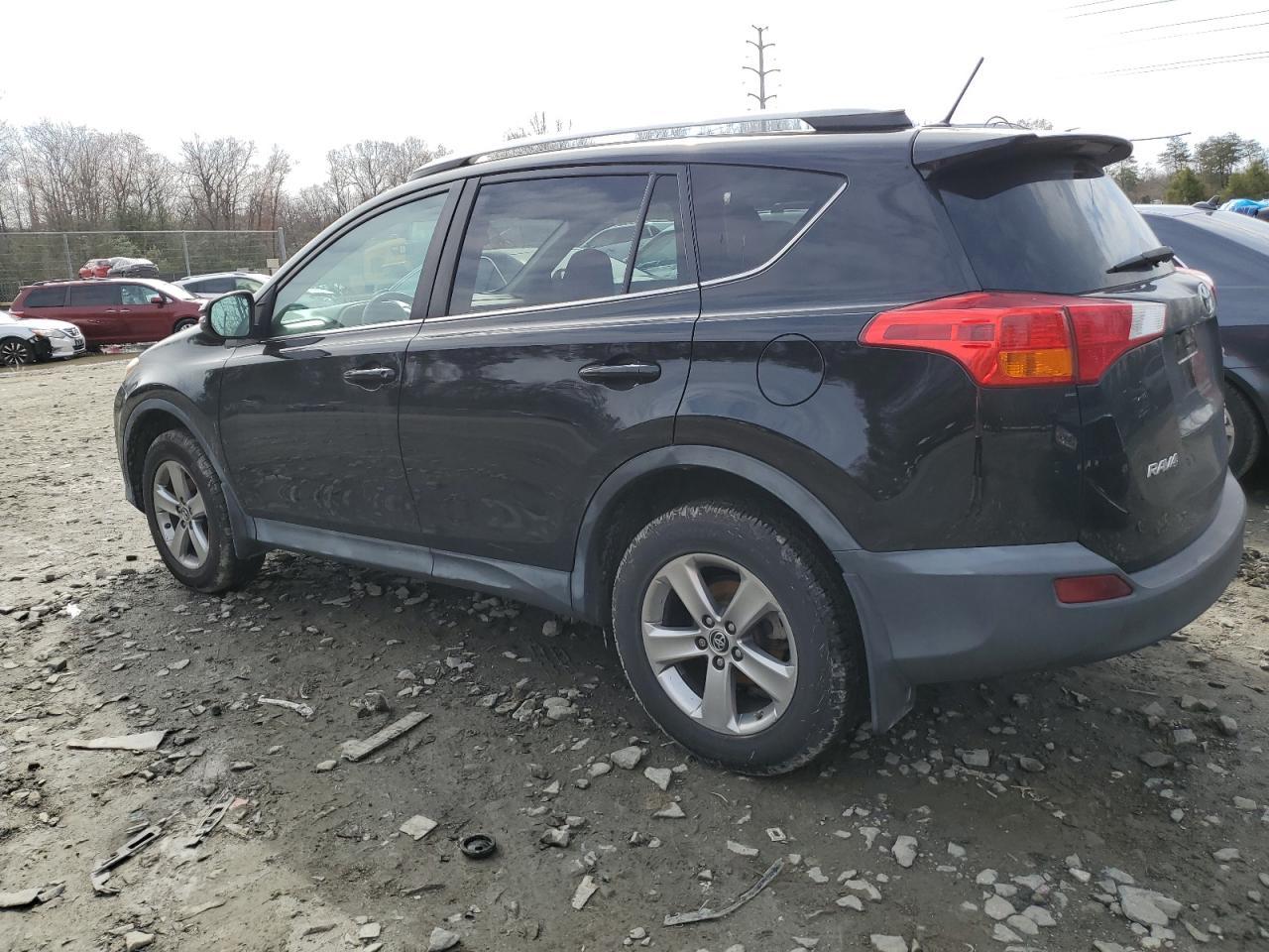 2015 TOYOTA RAV4 XLE - Фото 2